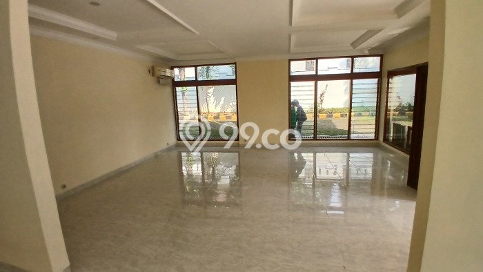 Rumah Bagus Disewakan di Kemang, Jakarta Selatan LT 1400m2, LB 750m2 Rumah Bagus Disewakan di Kemang, Jakarta Selatan LT 1400m2, LB 750m2