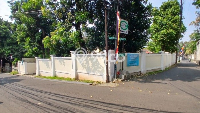 Rumah Bagus Disewakan di Kemang, Jakarta Selatan LT 1400m2, LB 750m2 Rumah Bagus Disewakan di Kemang, Jakarta Selatan LT 1400m2, LB 750m2