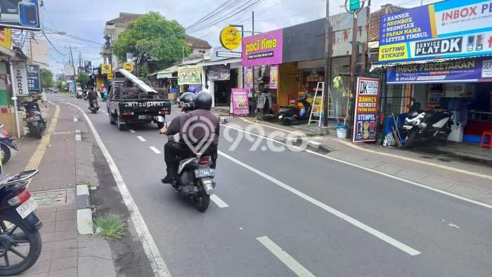 Disewakan Ruko di Pusat Kota Denpasar Ramai Strategis Disewakan Ruko di Pusat Kota Denpasar Ramai Strategis