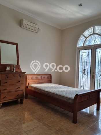 Disewakan! Rumah 5 Kamar Tidur &
3 Kamar Mandi di BSD Puspita Loka, Tangerang Disewakan! Rumah 5 Kamar Tidur &
3 Kamar Mandi di BSD Puspita Loka, Tangerang