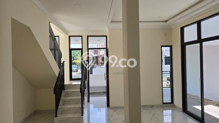 Dijual Rumah Luas Elegan Dengan View Cantik di Serpong Regency Melati Mas, Tangerang Selatan Dijual Rumah Luas Elegan Dengan View Cantik di Serpong Regency Melati Mas, Tangerang Selatan