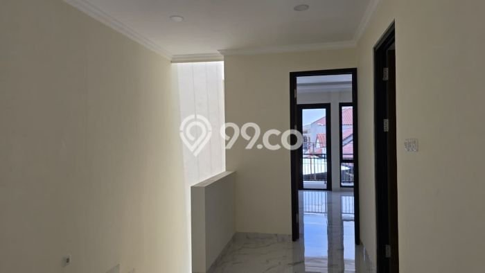 Dijual Rumah Luas Elegan Dengan View Cantik di Serpong Regency Melati Mas, Tangerang Selatan Dijual Rumah Luas Elegan Dengan View Cantik di Serpong Regency Melati Mas, Tangerang Selatan