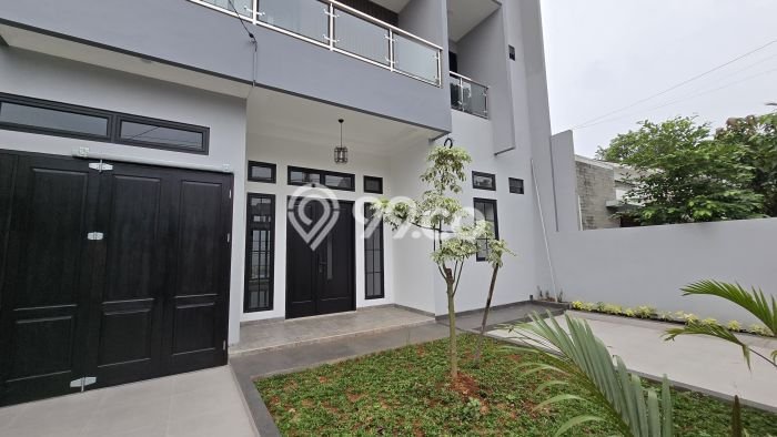 For Sale! Premium House LT 250m2 Desain Modern di BSD Griya Loka For Sale! Premium House LT 250m2 Desain Modern di BSD Griya Loka
