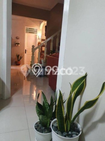 Rumah Elit Modern Tanpa Renovasi di BSD Griya Loka Tangerang Rumah Elit Modern Tanpa Renovasi di BSD Griya Loka Tangerang