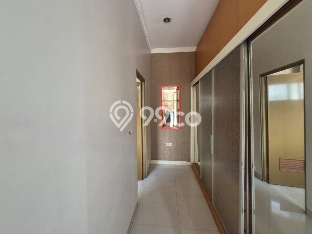 Rumah Elit LB 350m2 Siap Pakai Desain Elegan di BSD Puspita Loka, Tangerang Rumah Elit LB 350m2 Siap Pakai Desain Elegan di BSD Puspita Loka, Tangerang