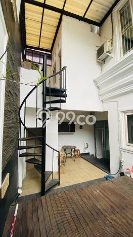 Hunian Mewah LB 300m2 Siap Pakai Desain Elegan di BSD City, Tangerang Hunian Mewah LB 300m2 Siap Pakai Desain Elegan di BSD City, Tangerang