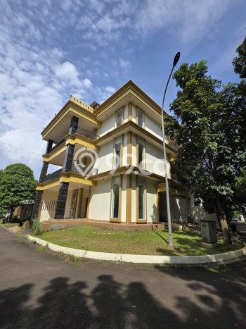For Sale! Luxury House LT 248m2 Desain Elegan di BSD The Icon For Sale! Luxury House LT 248m2 Desain Elegan di BSD The Icon