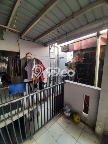 Dijual Kost di Kawasan Serpong, Tangerang Selatan, Spesifikasi 28 KT, 28 KM, 200m2 Dijual Kost di Kawasan Serpong, Tangerang Selatan, Spesifikasi 28 KT, 28 KM, 200m2