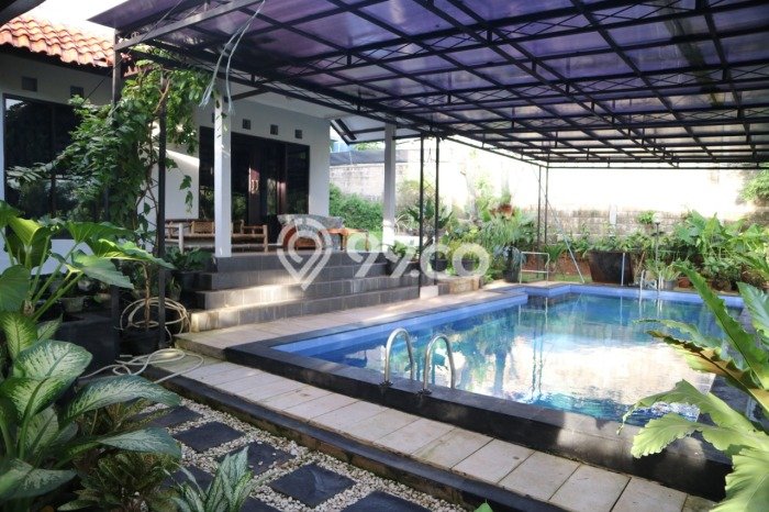 Jual Rumah Luas Elegan Dengan View Cantik di Cirendeu, Jakarta Selatan Jual Rumah Luas Elegan Dengan View Cantik di Cirendeu, Jakarta Selatan