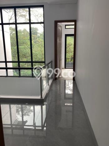 For Sale! Luxury House LT 261m2 Desain Modern di BSD Delatinos For Sale! Luxury House LT 261m2 Desain Modern di BSD Delatinos