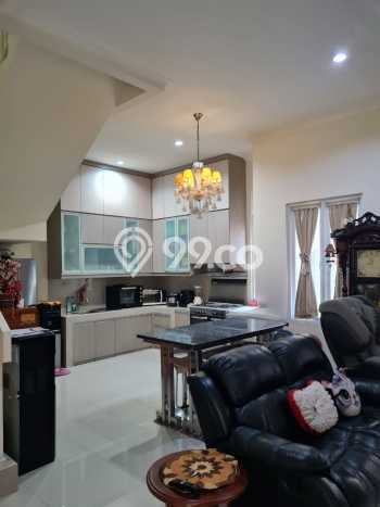 Rumah Elit Modern Tanpa Renovasi di BSD Nusaloka Tangerang Rumah Elit Modern Tanpa Renovasi di BSD Nusaloka Tangerang