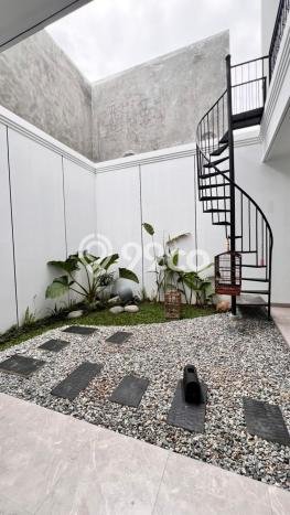 Hunian Mewah LB 255m2 Siap Pakai Desain Elegan di BSD Nusaloka, Tangerang Hunian Mewah LB 255m2 Siap Pakai Desain Elegan di BSD Nusaloka, Tangerang