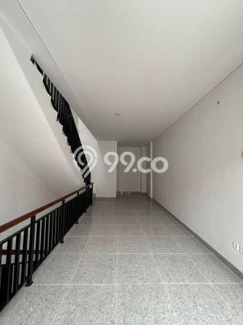 LOKASI PREMIUM! Ruko Kawasan Cisauk, Luas 110m², Jalan Utama, Area Bisnis LOKASI PREMIUM! Ruko Kawasan Cisauk, Luas 110m², Jalan Utama, Area Bisnis