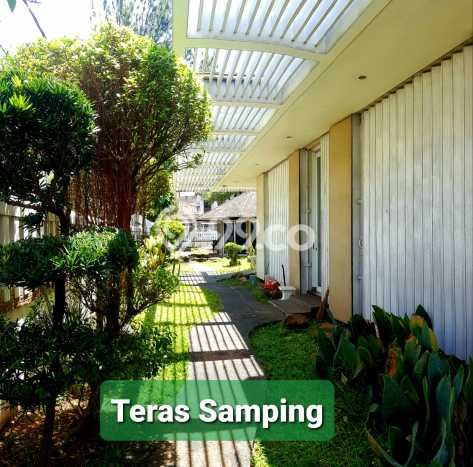 SPECIAL PRICE! Rumah di , 2 KT, Akses Mudah Pusat Kota, LT 750m2m² LB 500m2m² SPECIAL PRICE! Rumah di , 2 KT, Akses Mudah Pusat Kota, LT 750m2m² LB 500m2m²
