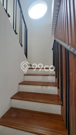 Rumah Elit Modern Tanpa Renovasi di BSD Anggrek Loka Tangerang Rumah Elit Modern Tanpa Renovasi di BSD Anggrek Loka Tangerang