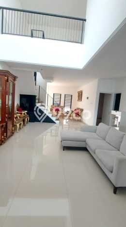 Ready to Use! Premium House LT 200m2 Desain Elegan di BSD Giri Loka Ready to Use! Premium House LT 200m2 Desain Elegan di BSD Giri Loka