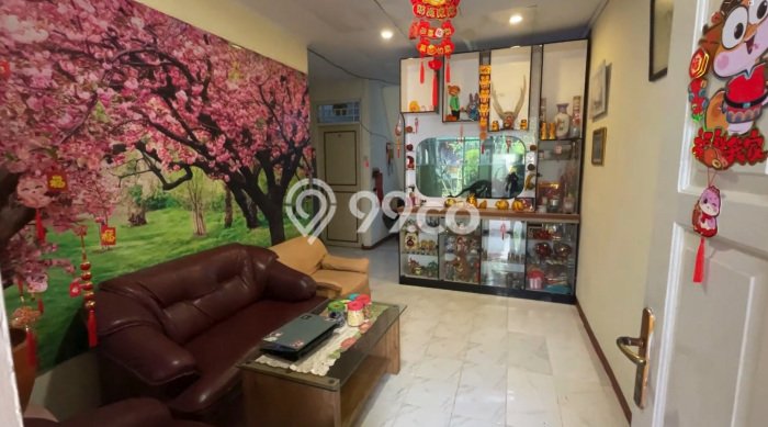Jual Rumah Bagus Siap Huni LB 135m2 di Serpong Utara, Tangerang Selatan Jual Rumah Bagus Siap Huni LB 135m2 di Serpong Utara, Tangerang Selatan