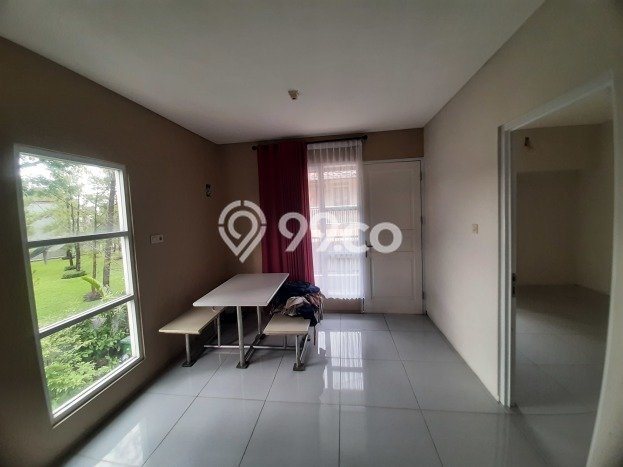 Jual Rumah Eksklusif 4 KT di Jombang, Tangerang Jual Rumah Eksklusif 4 KT di Jombang, Tangerang