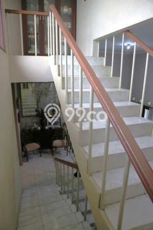 Jual Rumah Luas Elegan Dengan View Cantik di Cirendeu, Jakarta Selatan Jual Rumah Luas Elegan Dengan View Cantik di Cirendeu, Jakarta Selatan