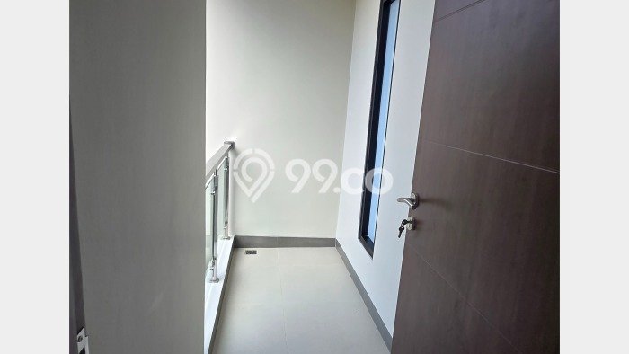 Dijual Rumah Luas Elegan Dengan View Eksklusif di Meruya, Jakarta Barat Dijual Rumah Luas Elegan Dengan View Eksklusif di Meruya, Jakarta Barat