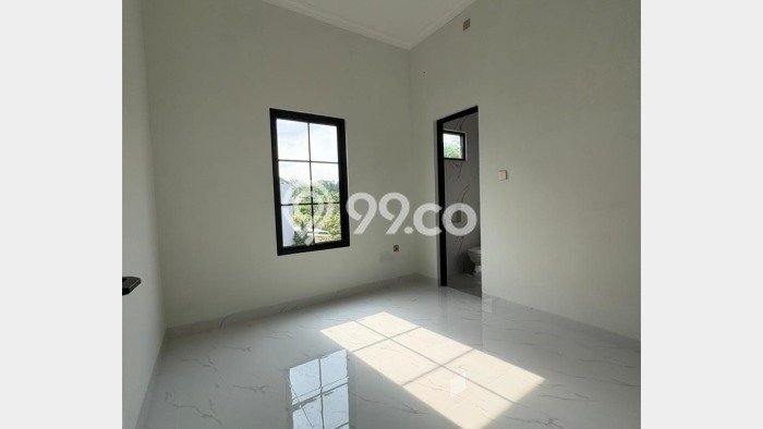 For Sale Rumah 4 Kamar Lokasi Ideal Nyaman dan Strategis di BSD For Sale Rumah 4 Kamar Lokasi Ideal Nyaman dan Strategis di BSD