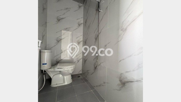 For Sale Rumah 4 Kamar Lokasi Ideal Nyaman dan Strategis di BSD For Sale Rumah 4 Kamar Lokasi Ideal Nyaman dan Strategis di BSD