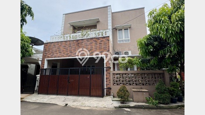 Rumah Strategis Minimalis Lb 250m2 di BSD, Tangerang Selatan Rumah Strategis Minimalis Lb 250m2 di BSD, Tangerang Selatan