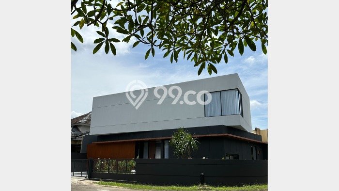 Ready to Use! Luxury House LT 344m2 Desain Elegan di BSD City Ready to Use! Luxury House LT 344m2 Desain Elegan di BSD City