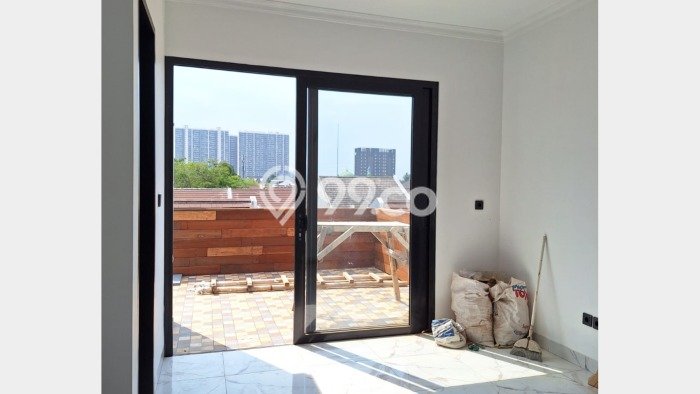 Jual Rumah Mewah Megah Dengan View Eksklusif di BSD City, Tangerang Jual Rumah Mewah Megah Dengan View Eksklusif di BSD City, Tangerang