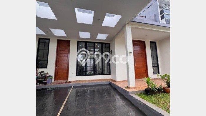 Hunian Mewah LB 150m2 Siap Huni Desain Elegan di Gading Serpong, Tangerang Hunian Mewah LB 150m2 Siap Huni Desain Elegan di Gading Serpong, Tangerang