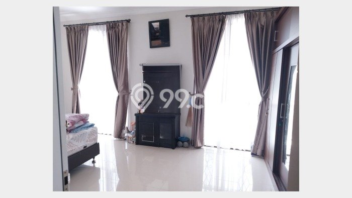 Rumah Mewah LB 180m2 Siap Pakai Desain Elegan di Gading Serpong, Tangerang Rumah Mewah LB 180m2 Siap Pakai Desain Elegan di Gading Serpong, Tangerang