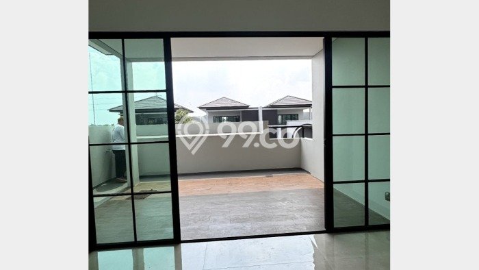 Rumah Eksklusif Dijual LT 144m2 di BSD, Tangerang Selatan Rumah Eksklusif Dijual LT 144m2 di BSD, Tangerang Selatan