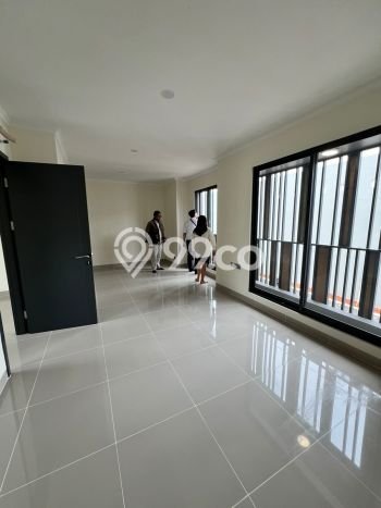 Hunian Elit LB 161m2 Siap Pakai Desain Elegan di Gading Serpong, Tangerang Hunian Elit LB 161m2 Siap Pakai Desain Elegan di Gading Serpong, Tangerang