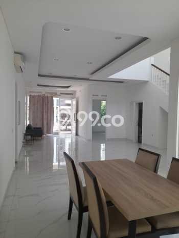 Jual Rumah Luas Megah Dengan View Eksklusif di Gading Serpong, Tangerang Jual Rumah Luas Megah Dengan View Eksklusif di Gading Serpong, Tangerang