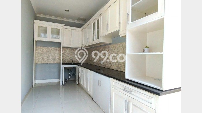 Rumah Mewah LB 300m2 Siap Pakai Desain Elegan di BSD City, Tangerang Rumah Mewah LB 300m2 Siap Pakai Desain Elegan di BSD City, Tangerang
