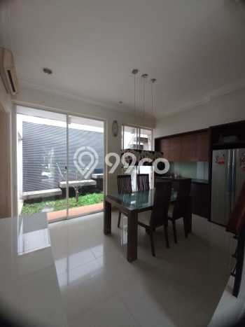 Ready to Use! Luxury House LT 128m2 Desain Elegan di Gading Serpong Ready to Use! Luxury House LT 128m2 Desain Elegan di Gading Serpong