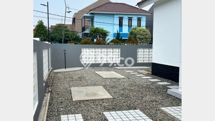 Dijual Rumah Mewah Megah Dengan View Cantik di Taman Royal, Tangerang Dijual Rumah Mewah Megah Dengan View Cantik di Taman Royal, Tangerang