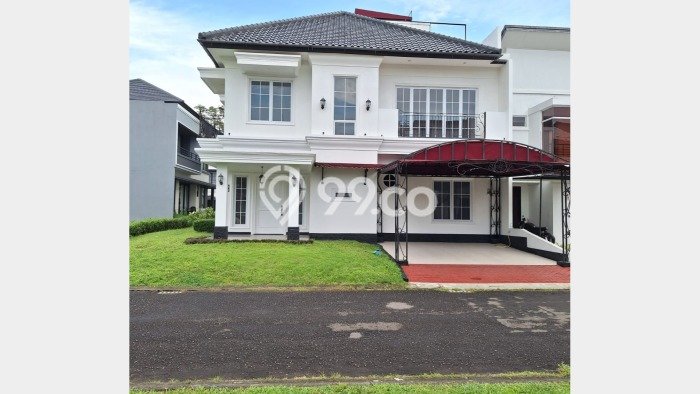 Rumah Eksklusif Siap Huni LT 230m2 di BSD, Tangerang Selatan Rumah Eksklusif Siap Huni LT 230m2 di BSD, Tangerang Selatan