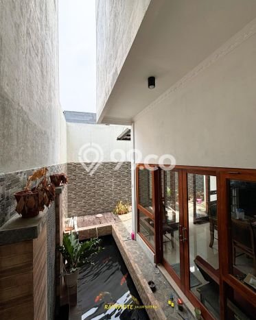 Siap Huni Rumah Mewah 5 Kamar di Ciledug Dekat ke Mana Pun Siap Huni Rumah Mewah 5 Kamar di Ciledug Dekat ke Mana Pun