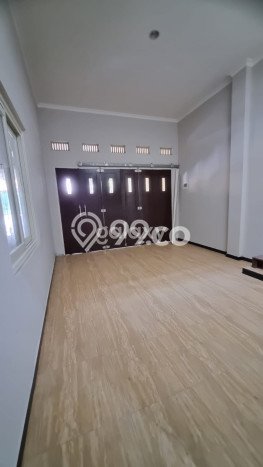 Sewa cepat hunian minimalis lokasi strategis 7 Kamar di Gubeng, Surabaya Sewa cepat hunian minimalis lokasi strategis 7 Kamar di Gubeng, Surabaya