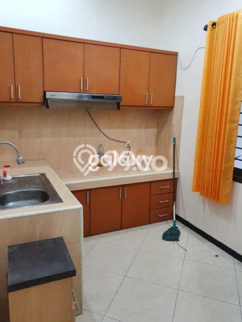 Lokasi strategis! Rumah siap pakai dikontrakkan di Mulyorejo LB 182m2 Lokasi strategis! Rumah siap pakai dikontrakkan di Mulyorejo LB 182m2