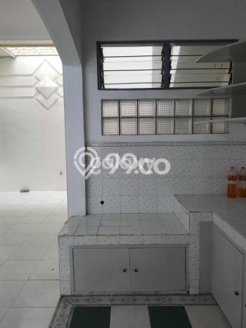 Hunian Cantik Modern Lb 140m2 di Mulyorejo, Surabaya Hunian Cantik Modern Lb 140m2 di Mulyorejo, Surabaya