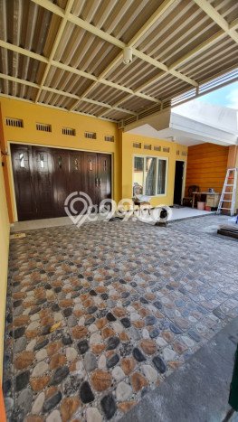 Sewa cepat hunian minimalis lokasi strategis 7 Kamar di Gubeng, Surabaya Sewa cepat hunian minimalis lokasi strategis 7 Kamar di Gubeng, Surabaya