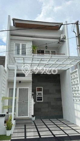 For Sale Hunian Rumah Terawat 3 Kamar di Citraland, Surabaya For Sale Hunian Rumah Terawat 3 Kamar di Citraland, Surabaya