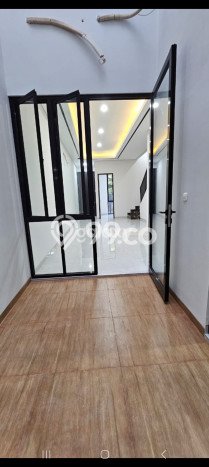 For Sale Hunian Rumah Terawat 4 KT di Pakuwon City, Surabaya For Sale Hunian Rumah Terawat 4 KT di Pakuwon City, Surabaya