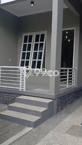 Rumah Strategis Modern Lb 100m2 di Rungkut, Surabaya Rumah Strategis Modern Lb 100m2 di Rungkut, Surabaya