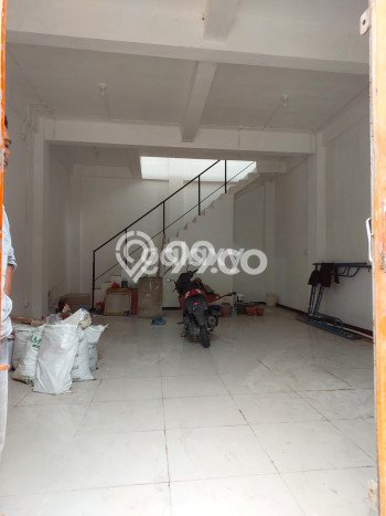 Area Ramai! Ruko Dijual di Rungkut untuk Bisnis Luas Bangunan 192m2 Area Ramai! Ruko Dijual di Rungkut untuk Bisnis Luas Bangunan 192m2