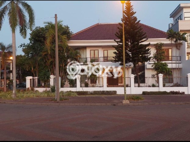 Hunian Eksklusif Dijual LT 621m2 di Sukolilo, Surabaya Hunian Eksklusif Dijual LT 621m2 di Sukolilo, Surabaya