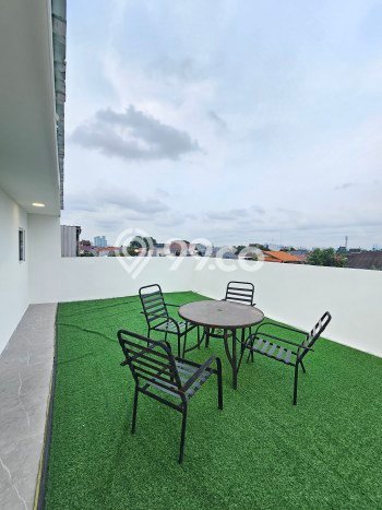Rumah Elit Modern Siap Huni di Joglo Jakarta Barat Rumah Elit Modern Siap Huni di Joglo Jakarta Barat
