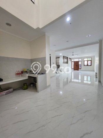 Rumah 4 KT 5 KM LT 180m2m², Luas Bangunan 250m2m² di , Jakarta Selatan Rumah 4 KT 5 KM LT 180m2m², Luas Bangunan 250m2m² di , Jakarta Selatan